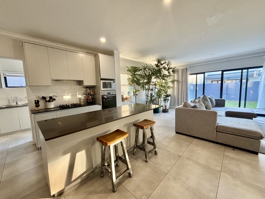 4 Bedroom Property for Sale in Sandown Western Cape